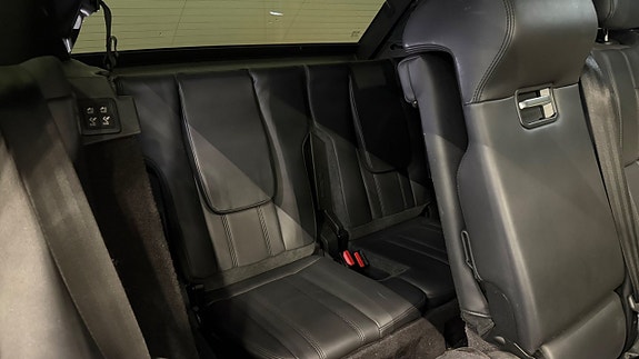 Land Rover Range Rover Sport 17 of 30