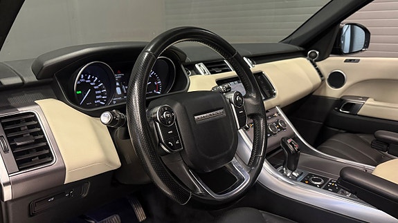 Land Rover Range Rover Sport 14 of 30