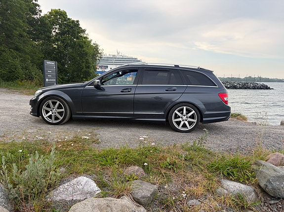 Mercedes-Benz C220 5 of 5