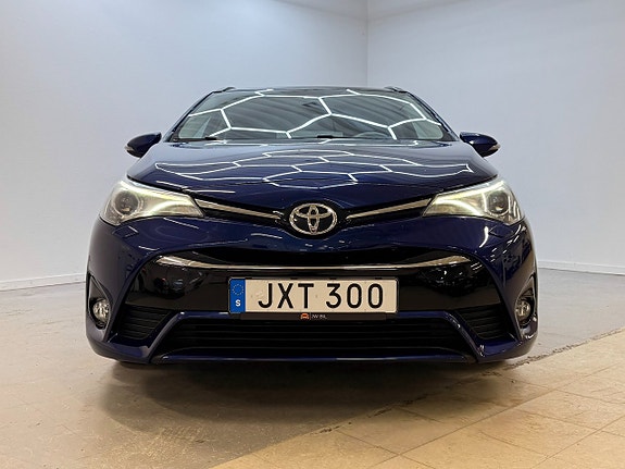 Toyota Avensis 3 of 5