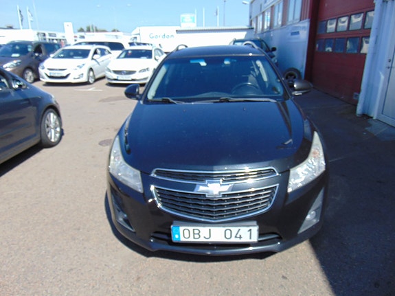 Chevrolet Cruze 3 of 5