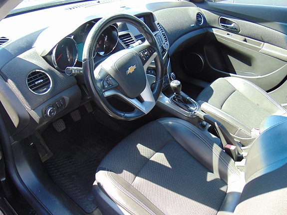Chevrolet Cruze 7 of 10