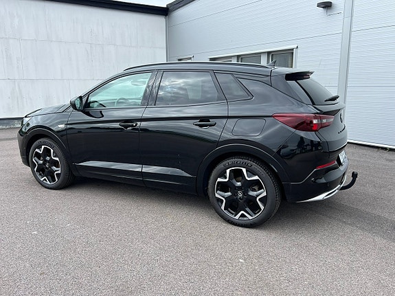 Opel Grandland X 4 of 5