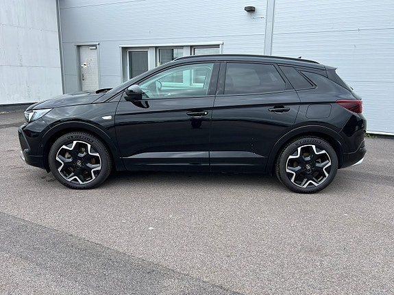 Opel Grandland X 3 of 5
