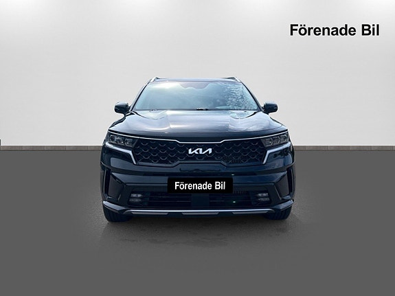 Kia Sorento 2 of 5