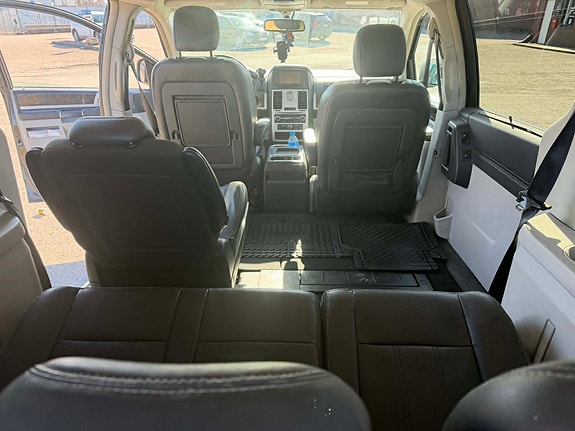 Chrysler Grand Voyager 6 of 6