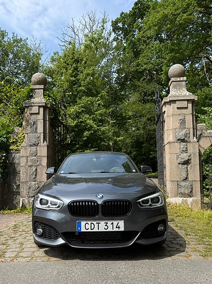 BMW 120d 3 of 5