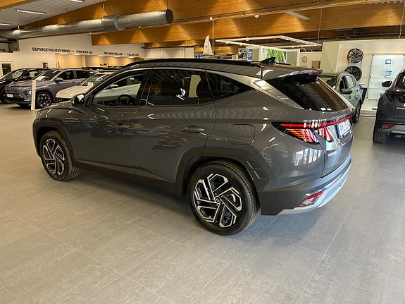 Hyundai Tucson 4 of 5