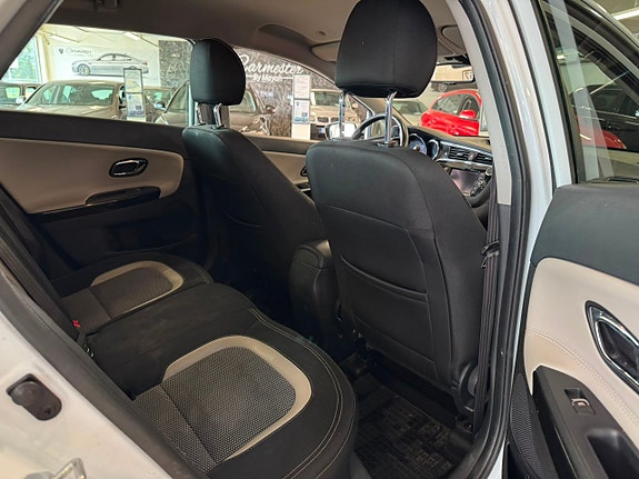 Kia Ceed 9 of 17