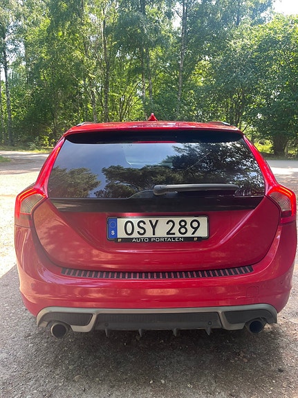 Volvo V60 4 of 5