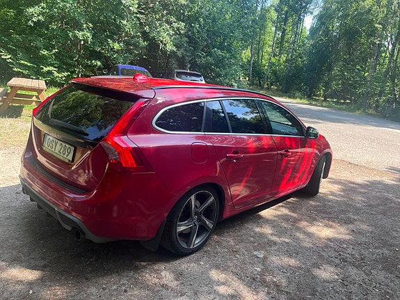 Volvo V60 3 of 5