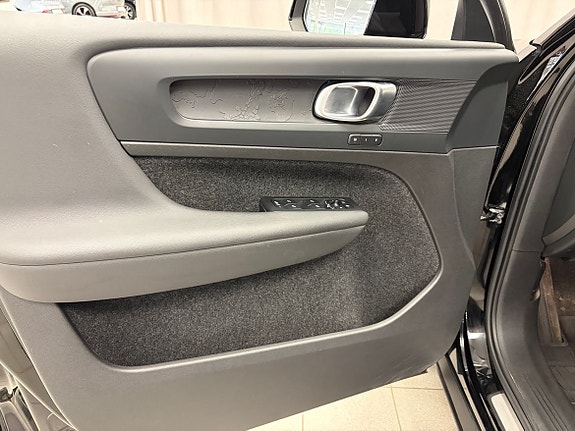 Volvo C40 4 of 5