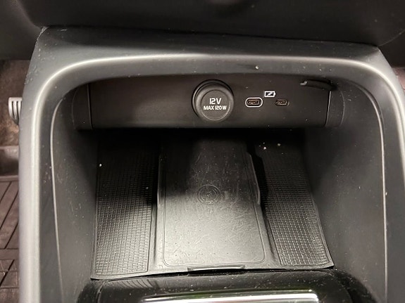 Volvo C40 8 of 26