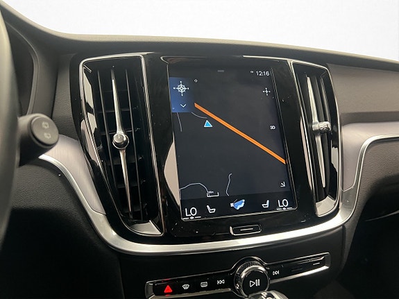 Volvo V60 23 of 30