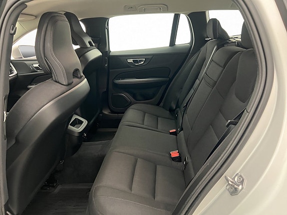 Volvo V60 26 of 30