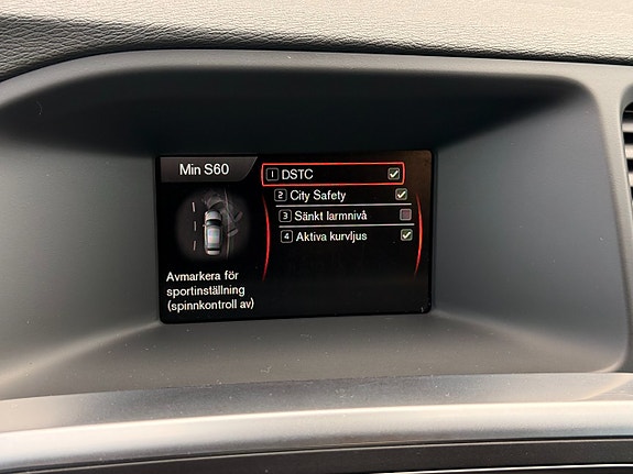 Volvo S60 13 of 20