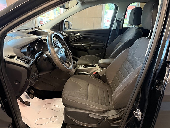 Ford Kuga 7 of 13
