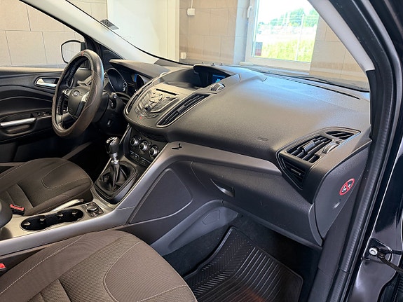 Ford Kuga 11 of 13