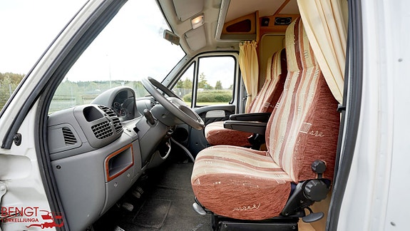 Dethleffs Globebus 3 | Stor sittgrupp | Under 6 meter 12 of 21