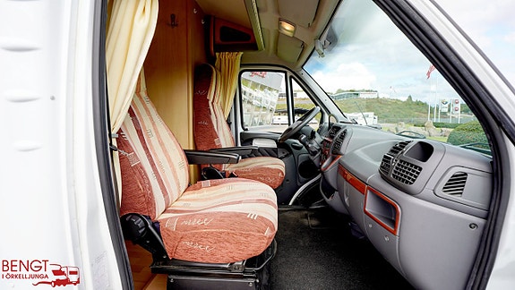 Dethleffs Globebus 3 | Stor sittgrupp | Under 6 meter 13 of 21