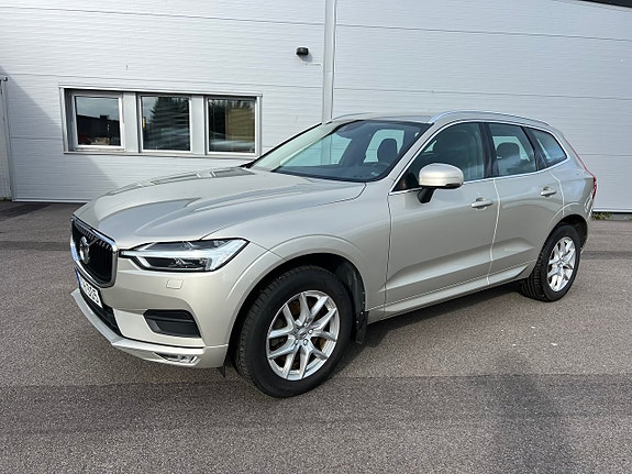 Volvo XC60 2 of 5