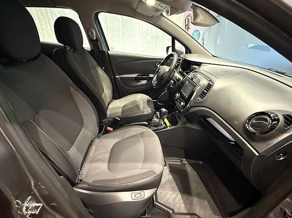 Renault Captur 10 of 12