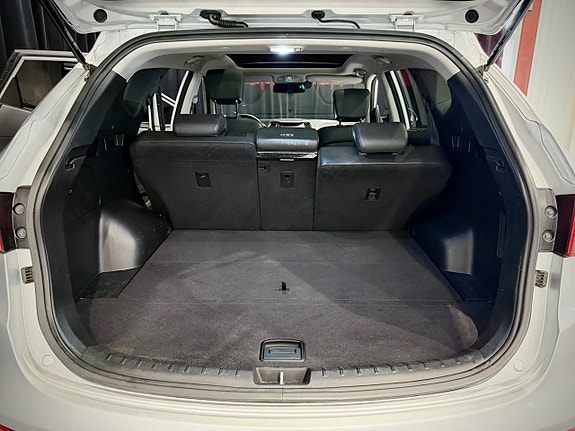 Hyundai Santa Fe 17 of 30
