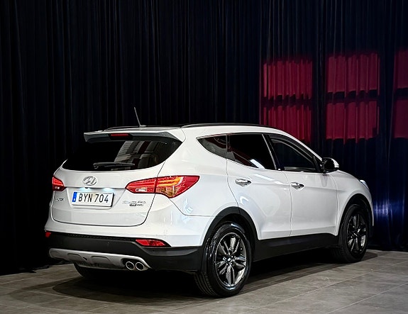 Hyundai Santa Fe 3 of 5