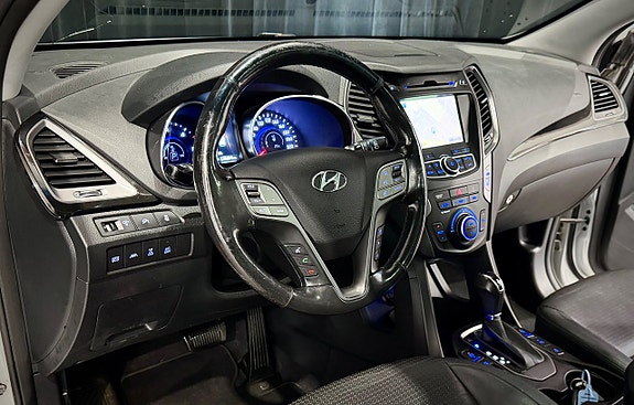 Hyundai Santa Fe 11 of 30