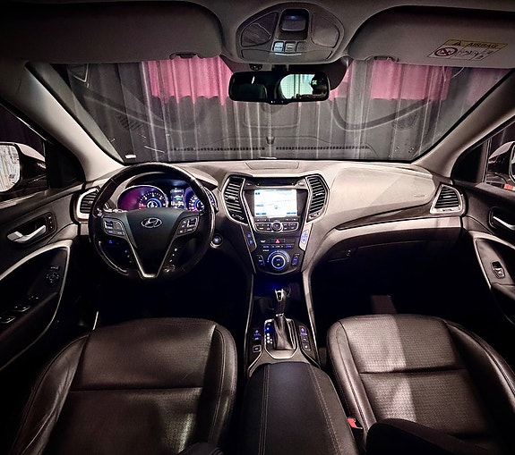 Hyundai Santa Fe 19 of 30