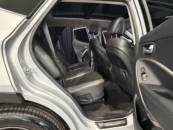 Hyundai Santa Fe 14 of 30