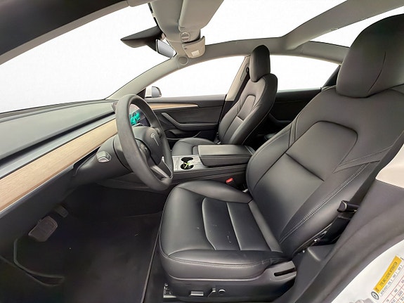 Tesla Model 3 23 of 30