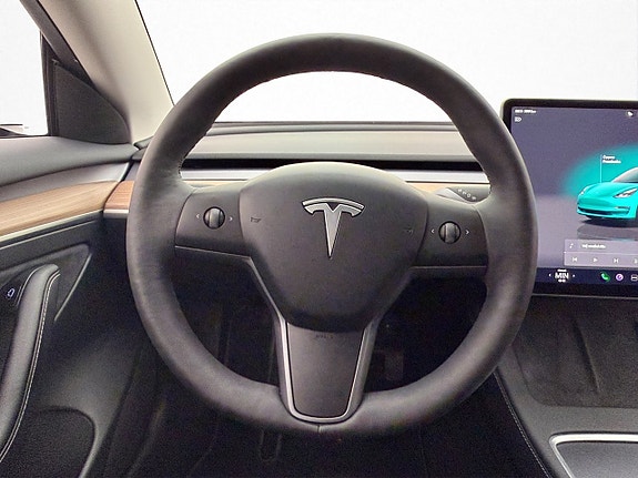 Tesla Model 3 21 of 30