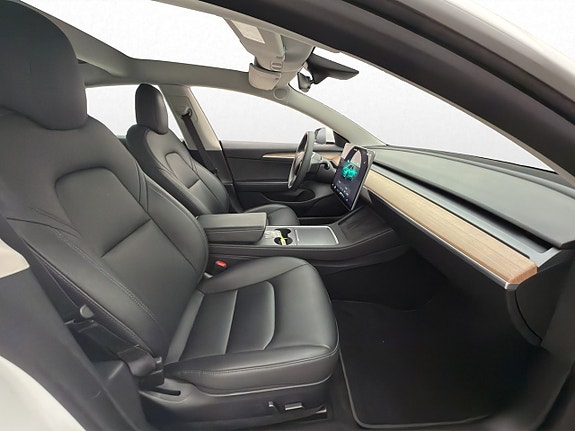 Tesla Model 3 15 of 30