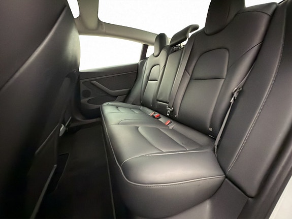 Tesla Model 3 19 of 30
