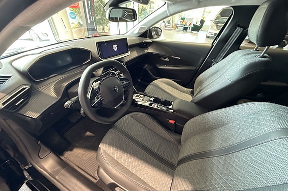 Peugeot 208 10 of 30