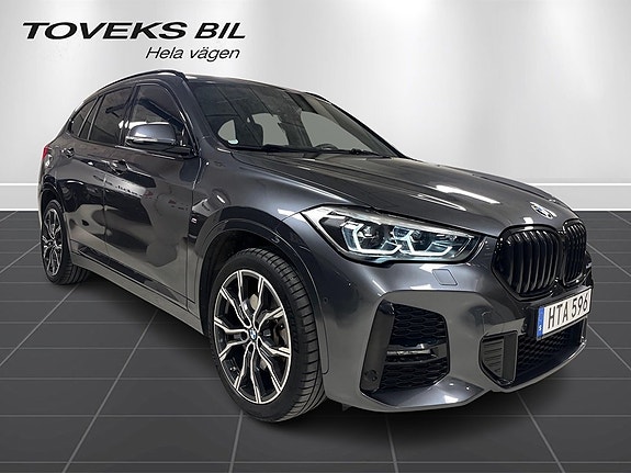 BMW X1 3 of 5