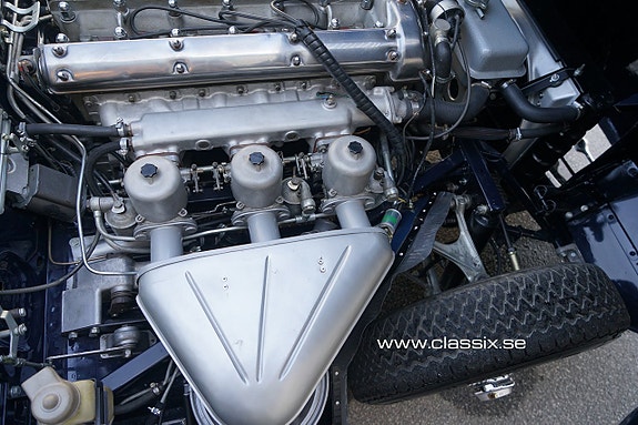 Jaguar E-TYPE 22 of 30