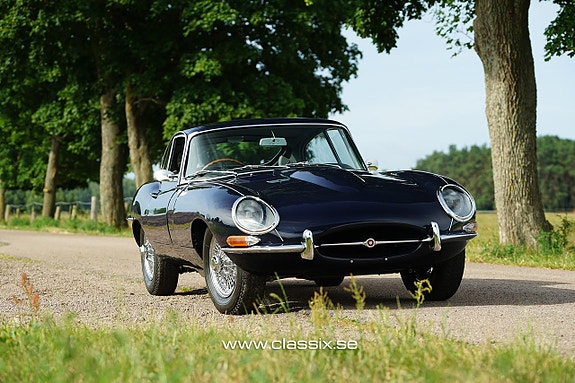 Jaguar E-TYPE 3 of 5