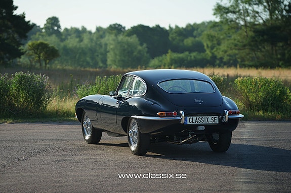 Jaguar E-TYPE 16 of 30