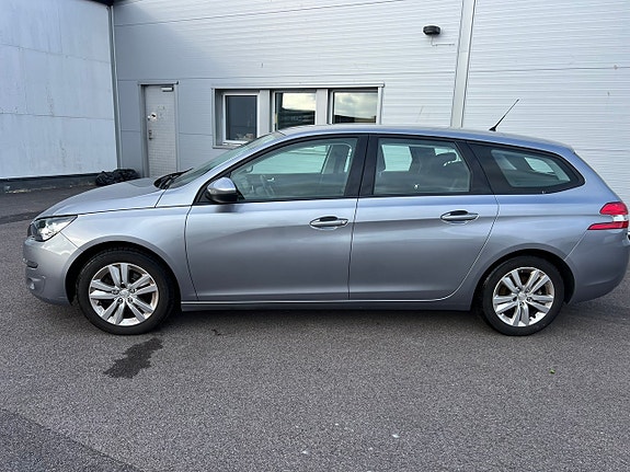Peugeot 308 SW 3 of 5