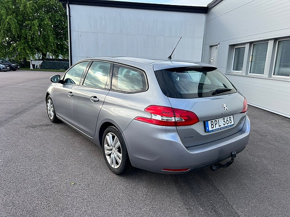 Peugeot 308 SW 5 of 5