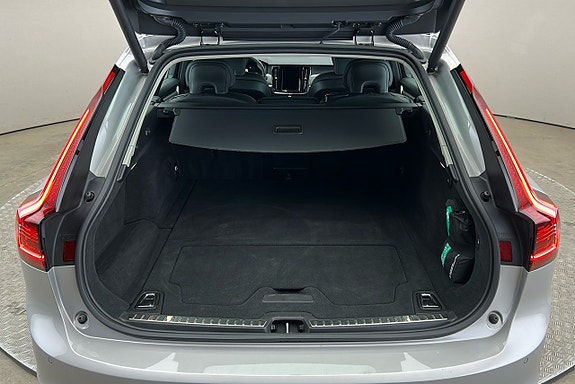 Volvo V90 14 of 30