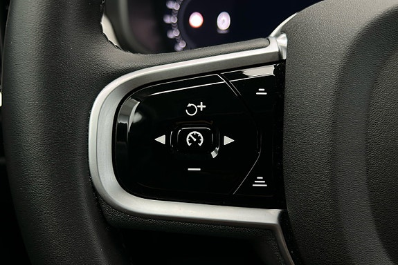 Volvo V90 27 of 30