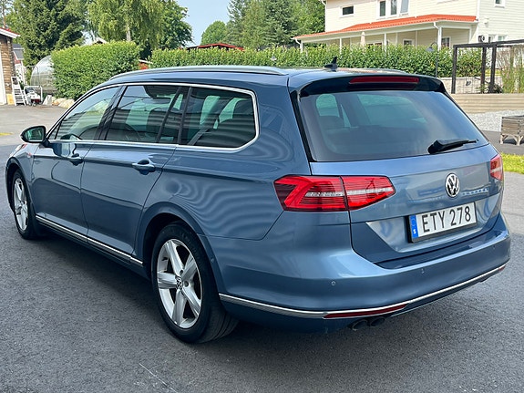 Volkswagen Passat 6 of 15