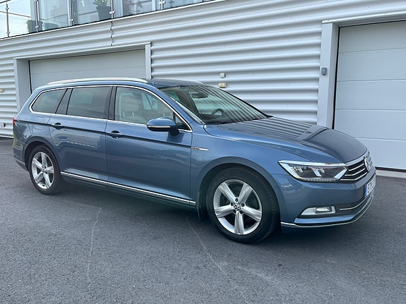 Volkswagen Passat 2 of 15