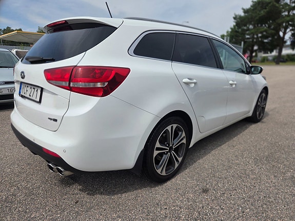 Kia Ceed 3 of 5