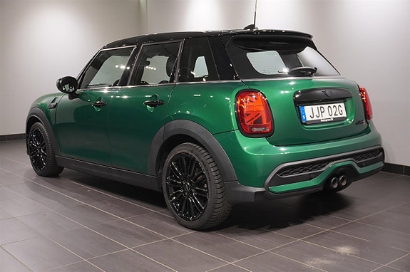 MINI Cooper S 2 of 2