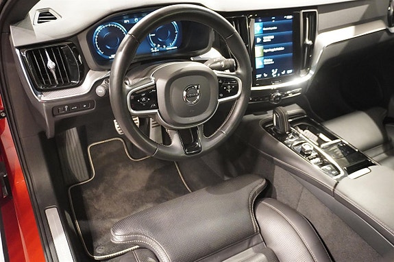 Volvo V60 9 of 17
