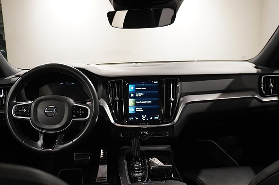 Volvo V60 11 of 17